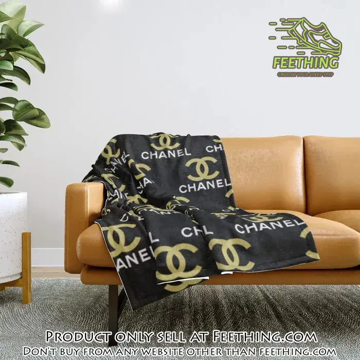 Chanel yellow logo black luxury brand premium quilt blanket fleece home decor ft3448788